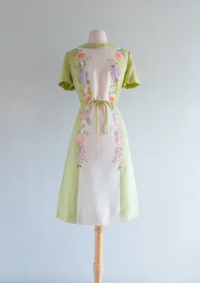 Adorable 1960's Spring Green Dress With Lace Applique / ML