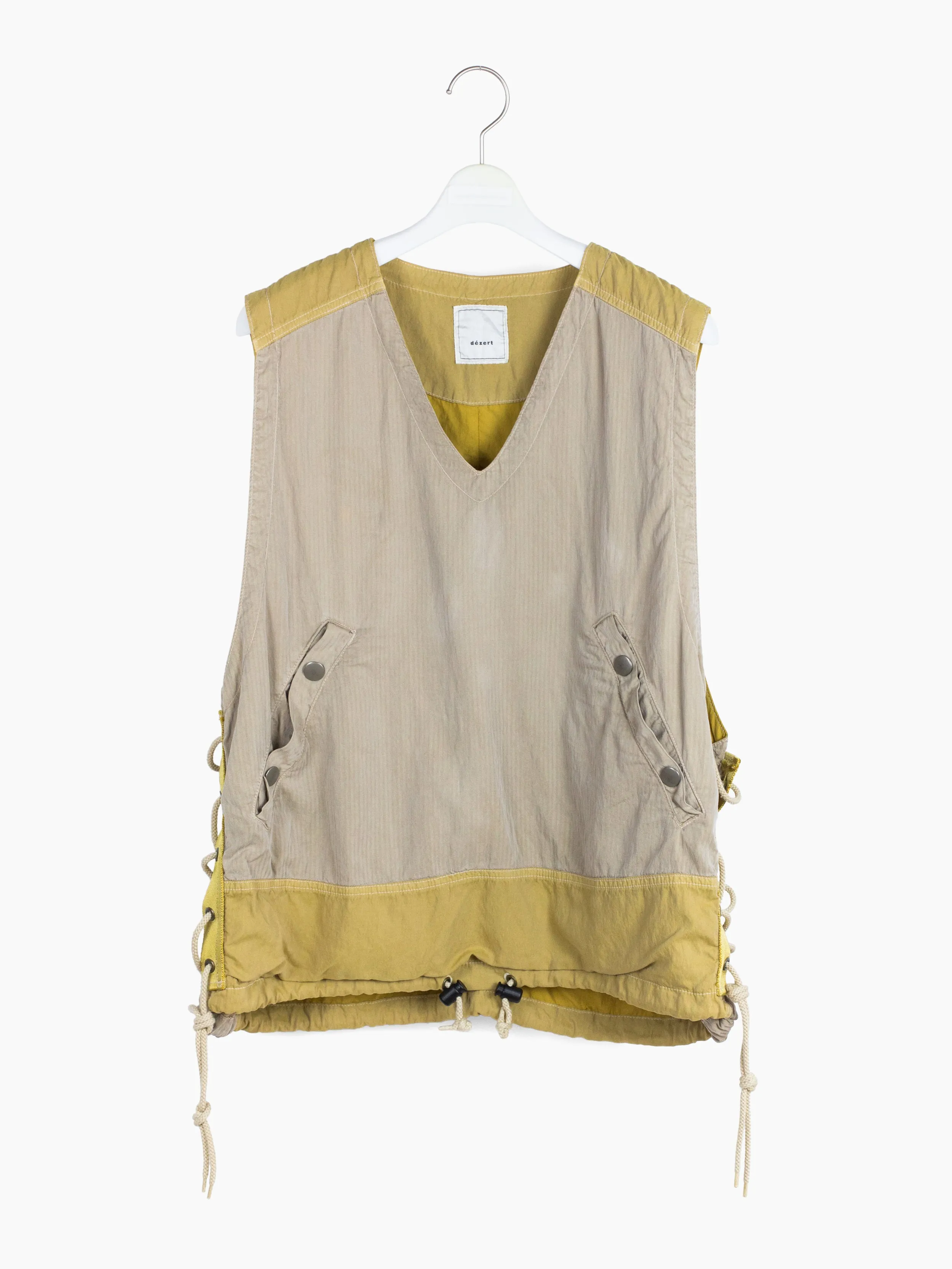 Dézert 90s Laced Pullover Vest