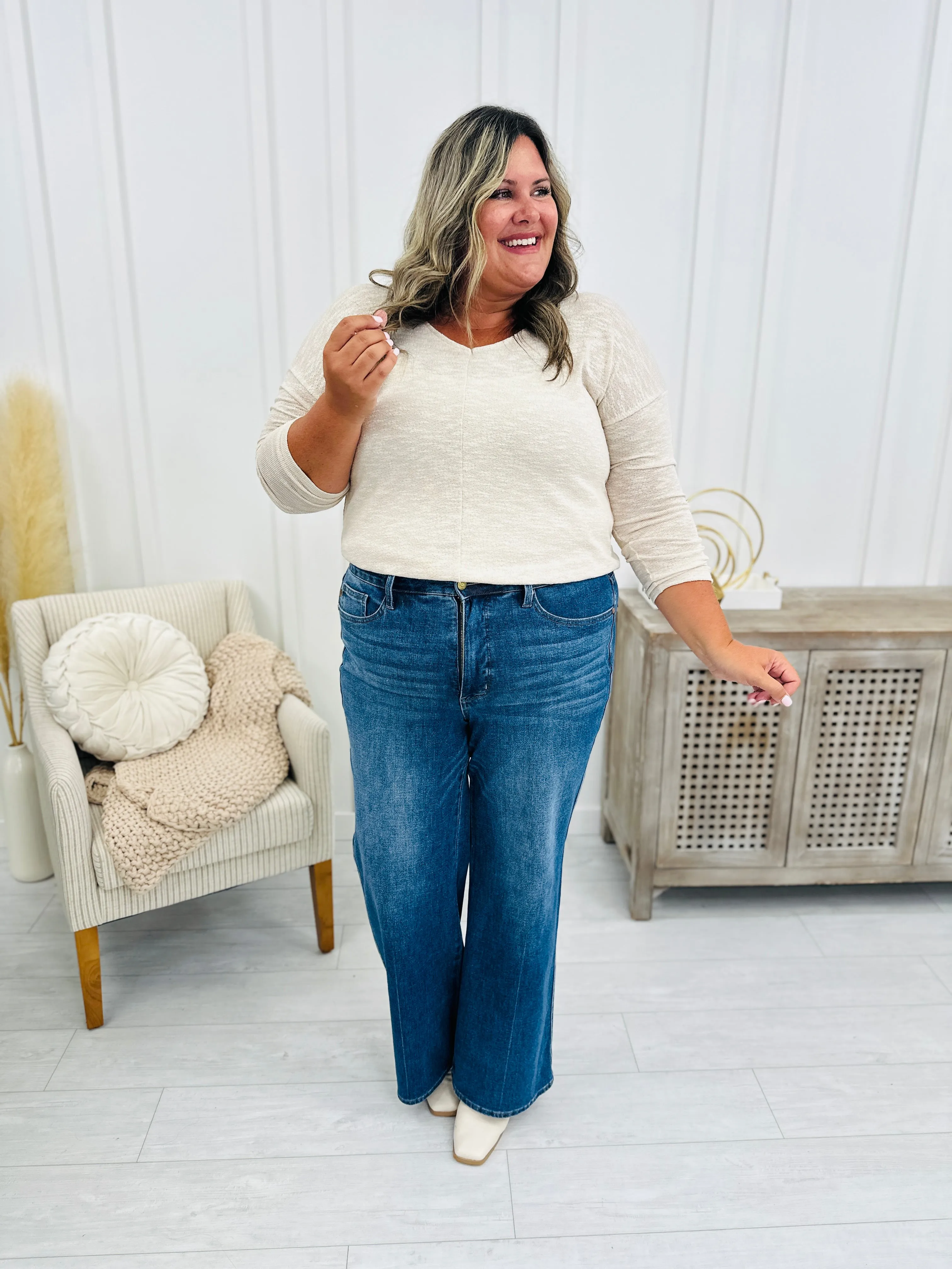 Judy Blue Far Out Wide Leg Tummy Control Jeans in Reg/Curvy