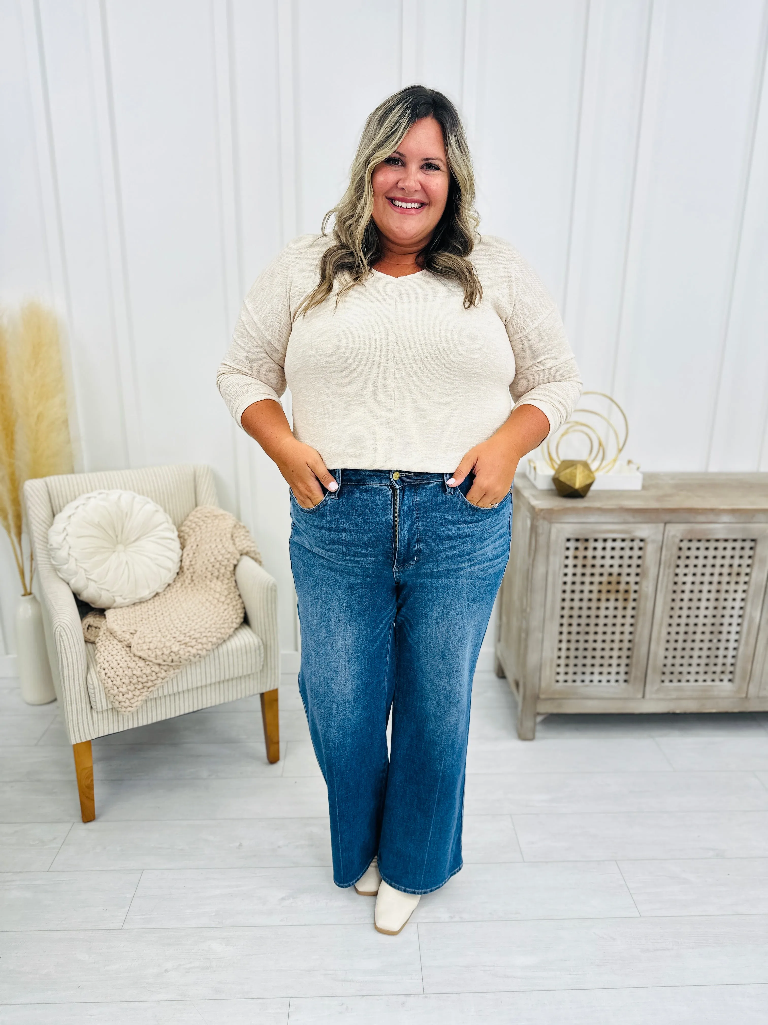 Judy Blue Far Out Wide Leg Tummy Control Jeans in Reg/Curvy