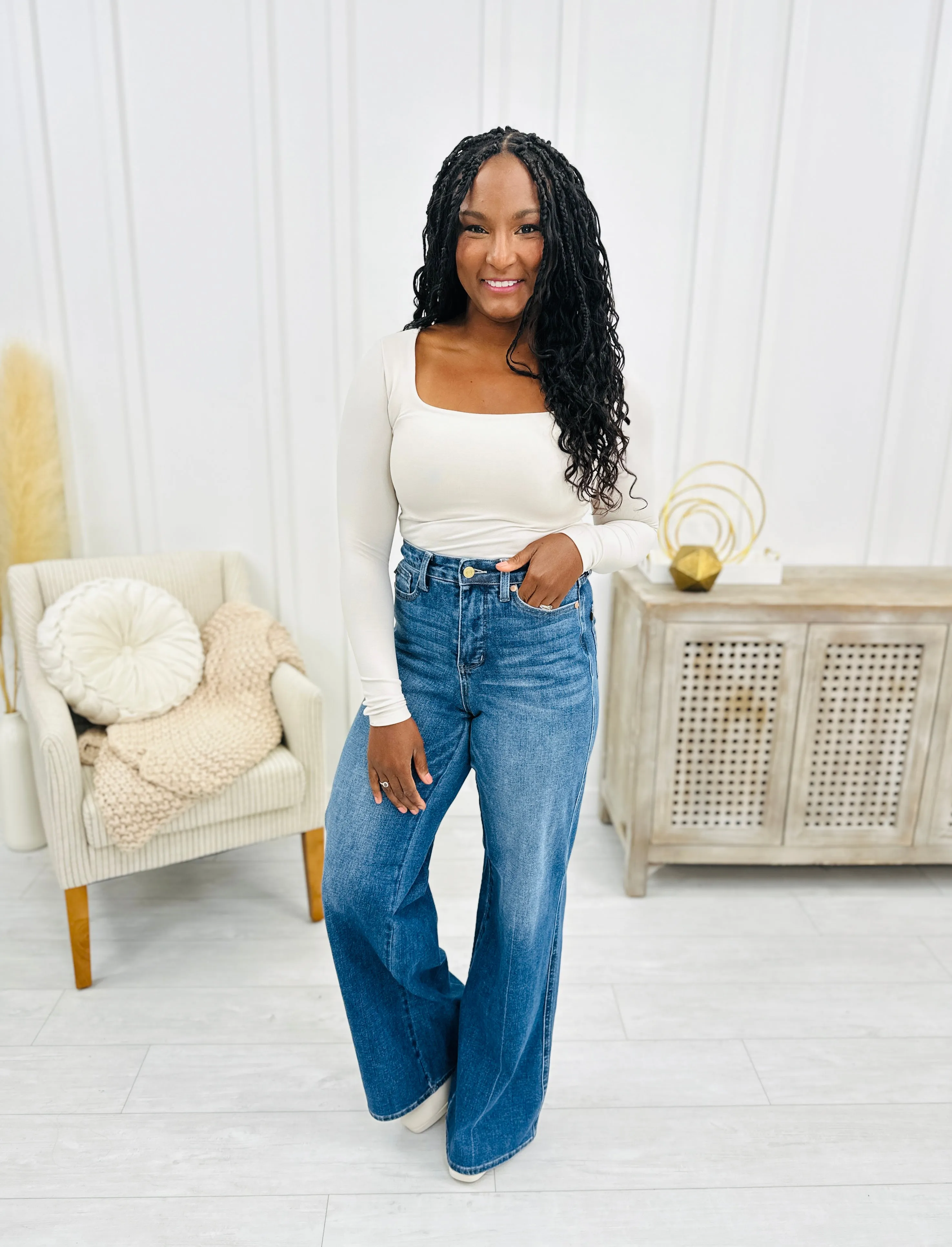 Judy Blue Far Out Wide Leg Tummy Control Jeans in Reg/Curvy