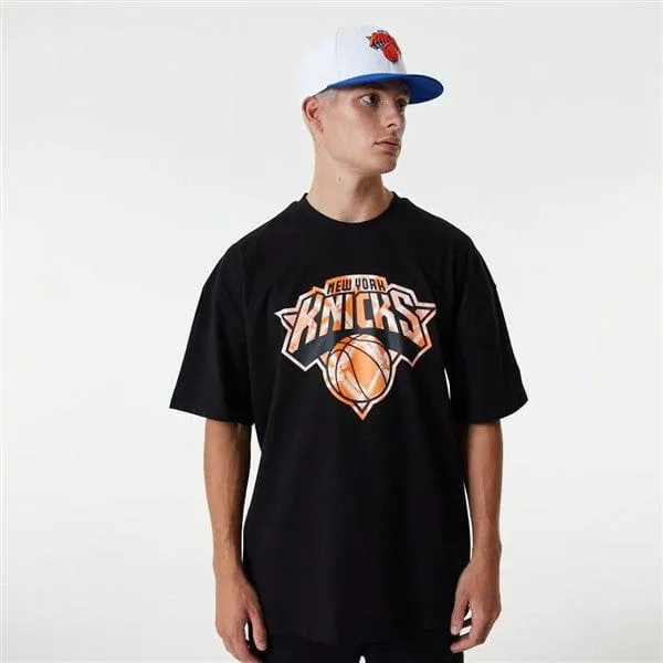 NEW ERA NBA NEW YORK KNICKS INFILL LOGO OVER-SIZED TEE