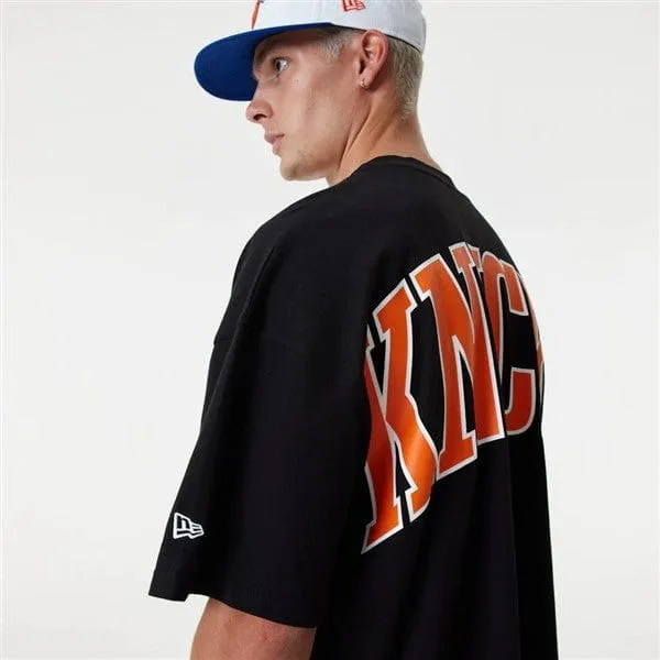 NEW ERA NBA NEW YORK KNICKS INFILL LOGO OVER-SIZED TEE