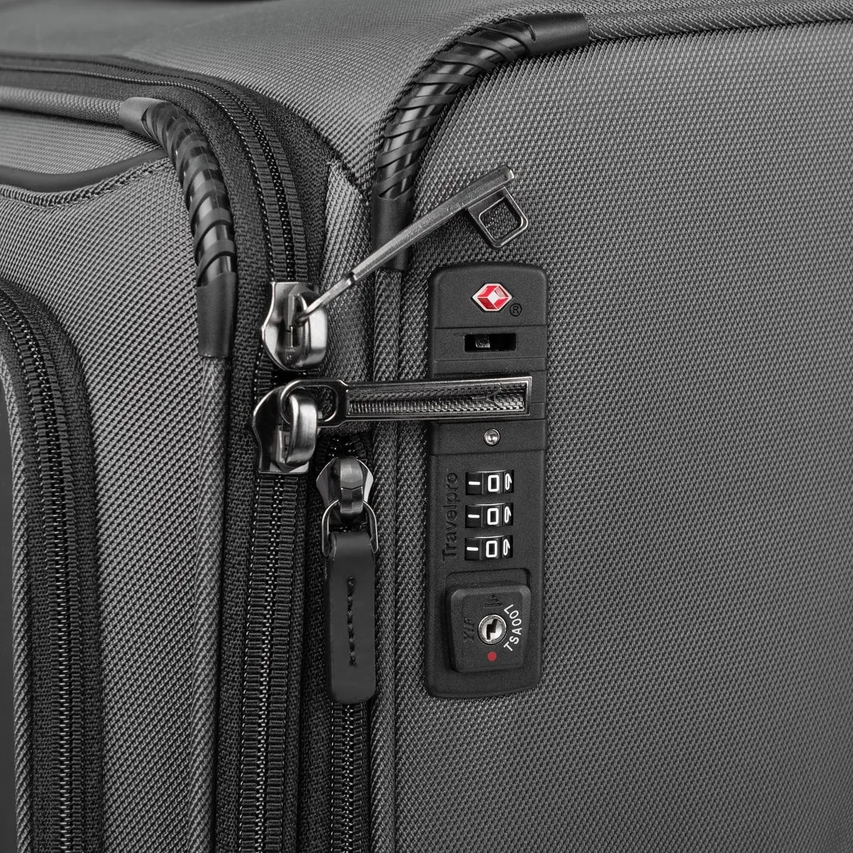 Travelpro Crew Classic Large Check-In Spinner